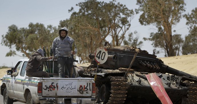 Libyí už týdny otřásají boje