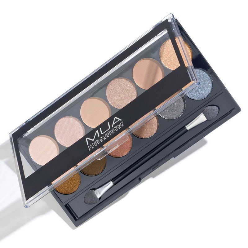 Paletka očních stínů Undressed Palette, MUA, 169 Kč; koupíte na www.makeupacademy.cz