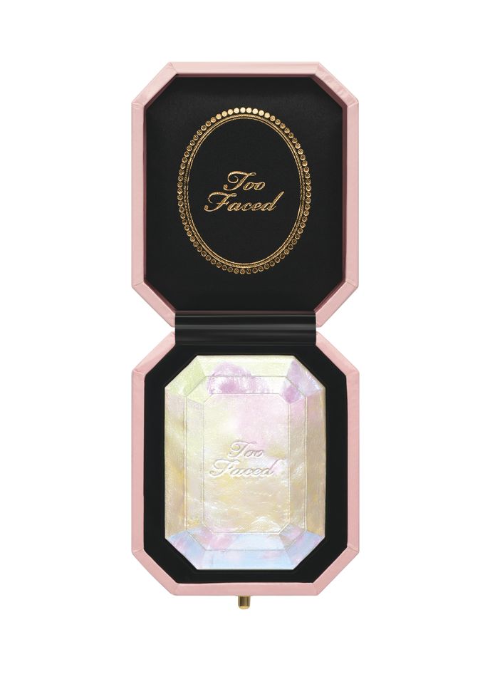 Rozjasňující pudr, Diamond Light, Too Faced, prodává: Sephora, 1090 Kč