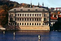 Lichtenštějnský palác v Praze: Přespávali tu významní hosté. Ubytovala se tu i zesnulá královna Alžběta II. (†96)