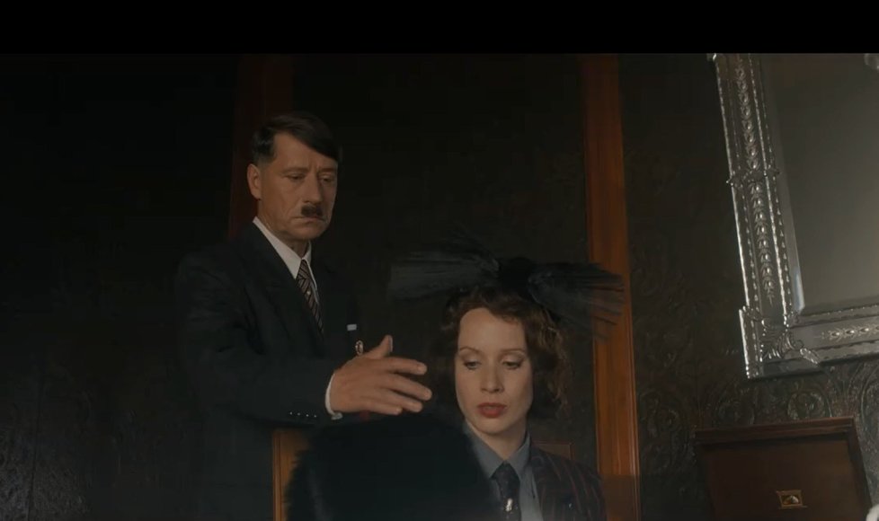 Táňa Pauhofová jako Baarová a Pavel Kříž coby Hitler.