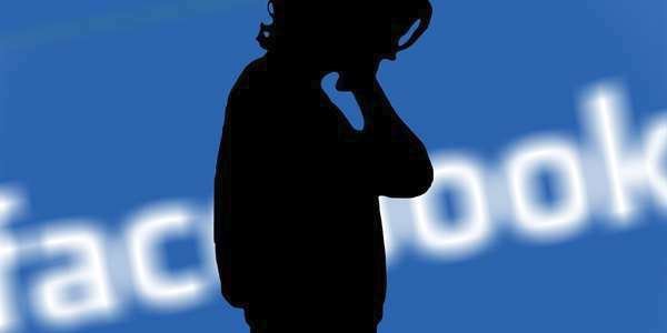 Loni čelil Facebook kritice zejména za nedostatečnou ochranu uživatelských informací ve skandálu Cambridge Analytica.