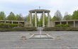 V místech nad bývalou obcí Lidice byl u příležitosti dvacátého výročí události v roce 1962 vybudován památník s muzeem.