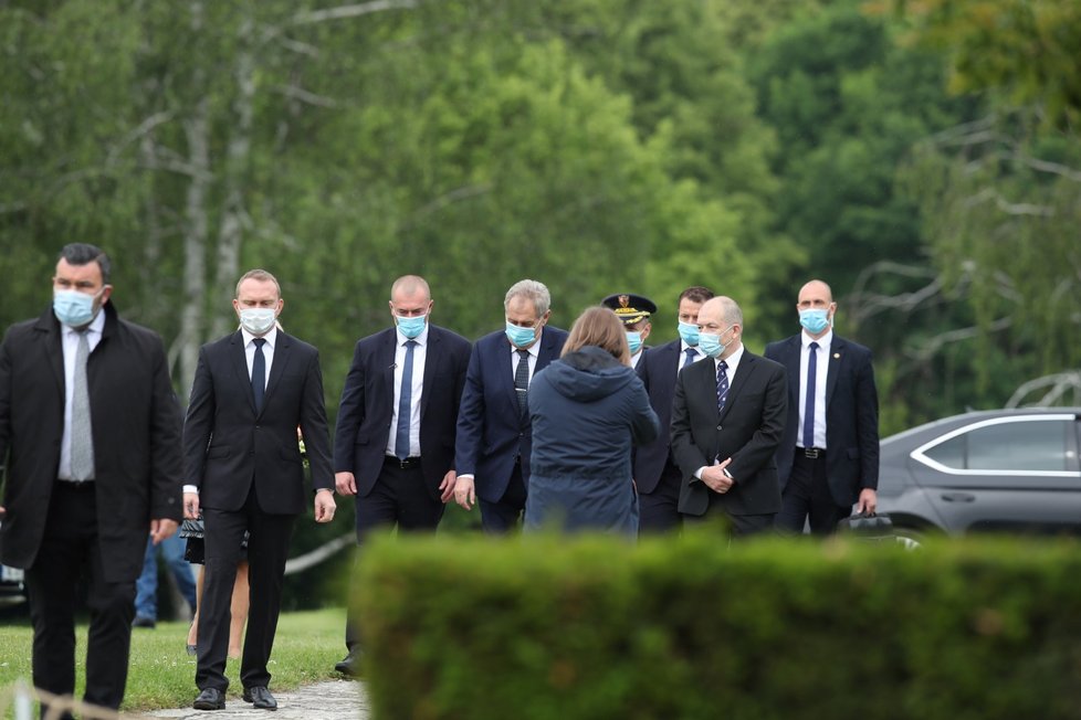 Prezident Miloš Zeman na pietním aktu k připomenutí 78. výročí vypálení Lidic (10. 6. 2020)