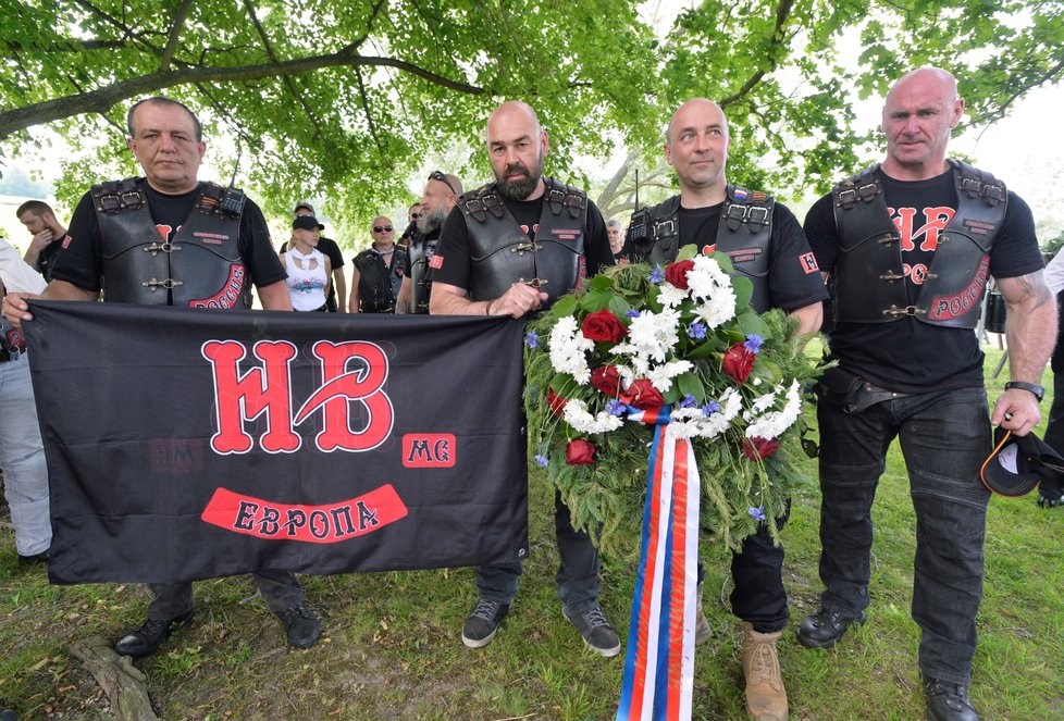 Členové ruského motorkářského klubu Noční vlci se 15. června 2019 v Lidicích na Kladensku zúčastnili pietního aktu k 77. výročí vyhlazení obce nacisty.