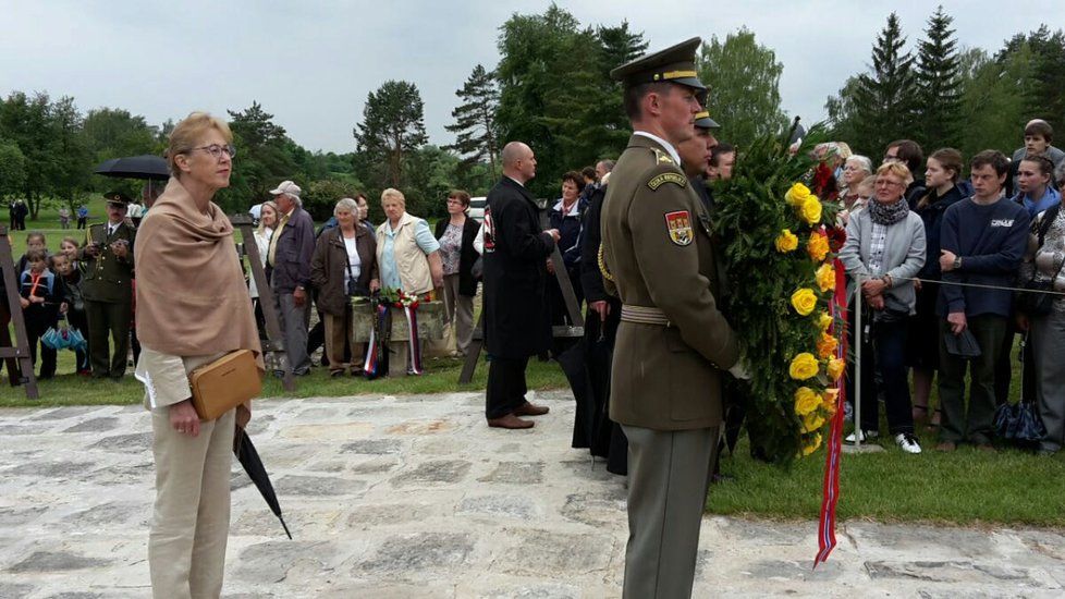 Pieta v Lidicích u příležitosti 74. výročí od vyhlazení obce nacisty