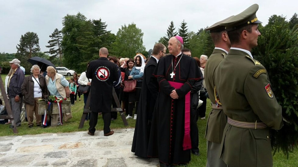 Pieta v Lidicích u příležitosti 74. výročí od vyhlazení obce nacisty