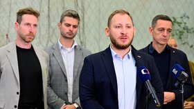 Krajský předseda TOP 09 Jihomoravského kraje Marek Sovka (uprostřed) oznámil přechod k lidovcům.