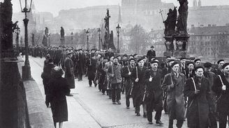 V roce 1920 lhali, 1948 kradli a začali zabíjet. Pak zas lhali a teď chtějí znovu krást. Chceme si to celé zopakovat?