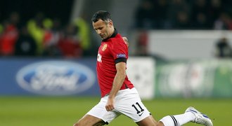 Giggs nestárne! Skvělým pasem završil demolici Leverkusenu