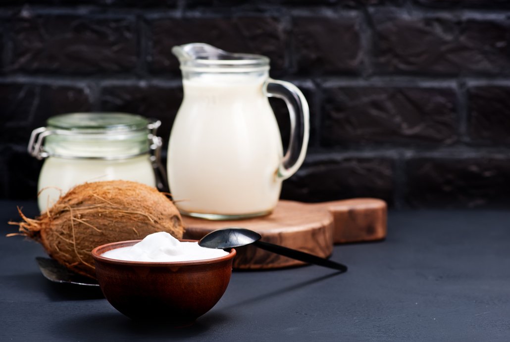 Smetanu při přípravě veganských likérů můžete nahradit např. kokosovým mlékem a krémem