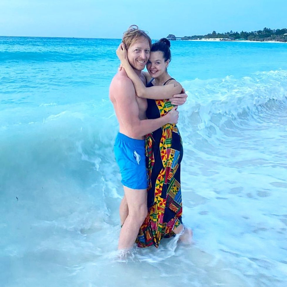 Lilia a Karel Janeček si užívají romantiku v Zanzibaru