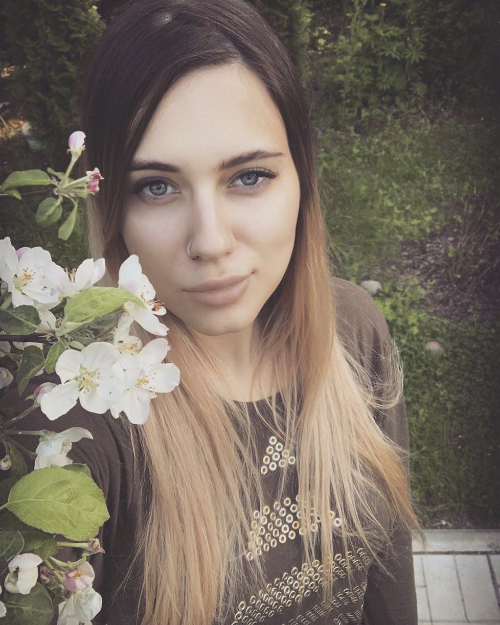 Nejvíce sexy hráčka pokeru světa Lilija Novikova (†26) zemřela při nehodě v koupelně.