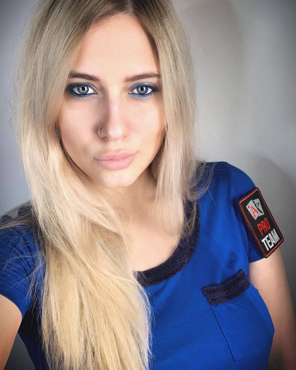 Nejvíce sexy hráčka pokeru světa Lilija Novikova (†26) zemřela při nehodě v koupelně.