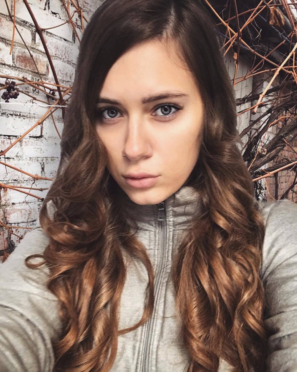 Nejvíce sexy hráčka pokeru světa Lilija Novikova (†26) zemřela při nehodě v koupelně.