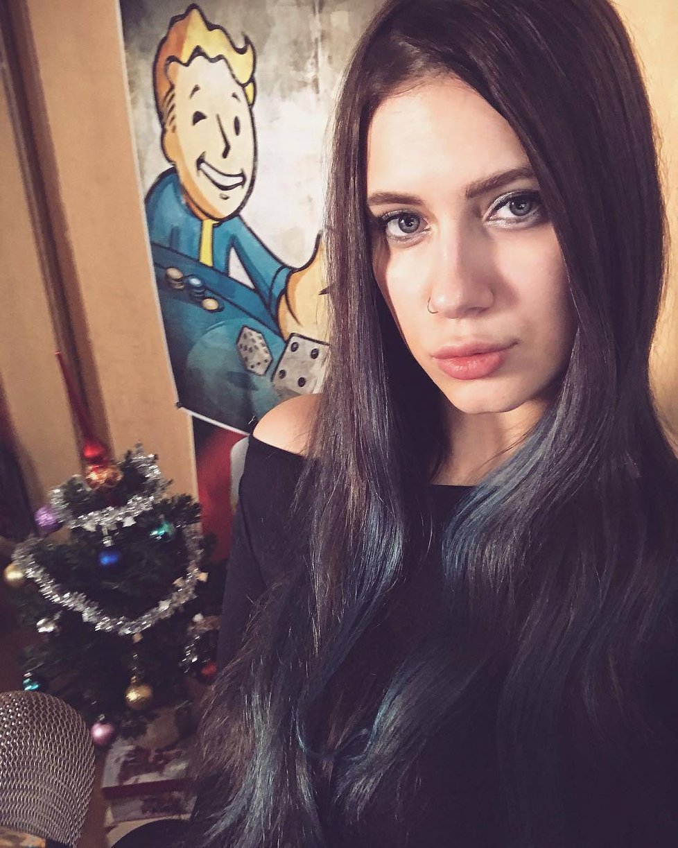 Nejvíce sexy hráčka pokeru světa Lilija Novikova (†26) zemřela při nehodě v koupelně.