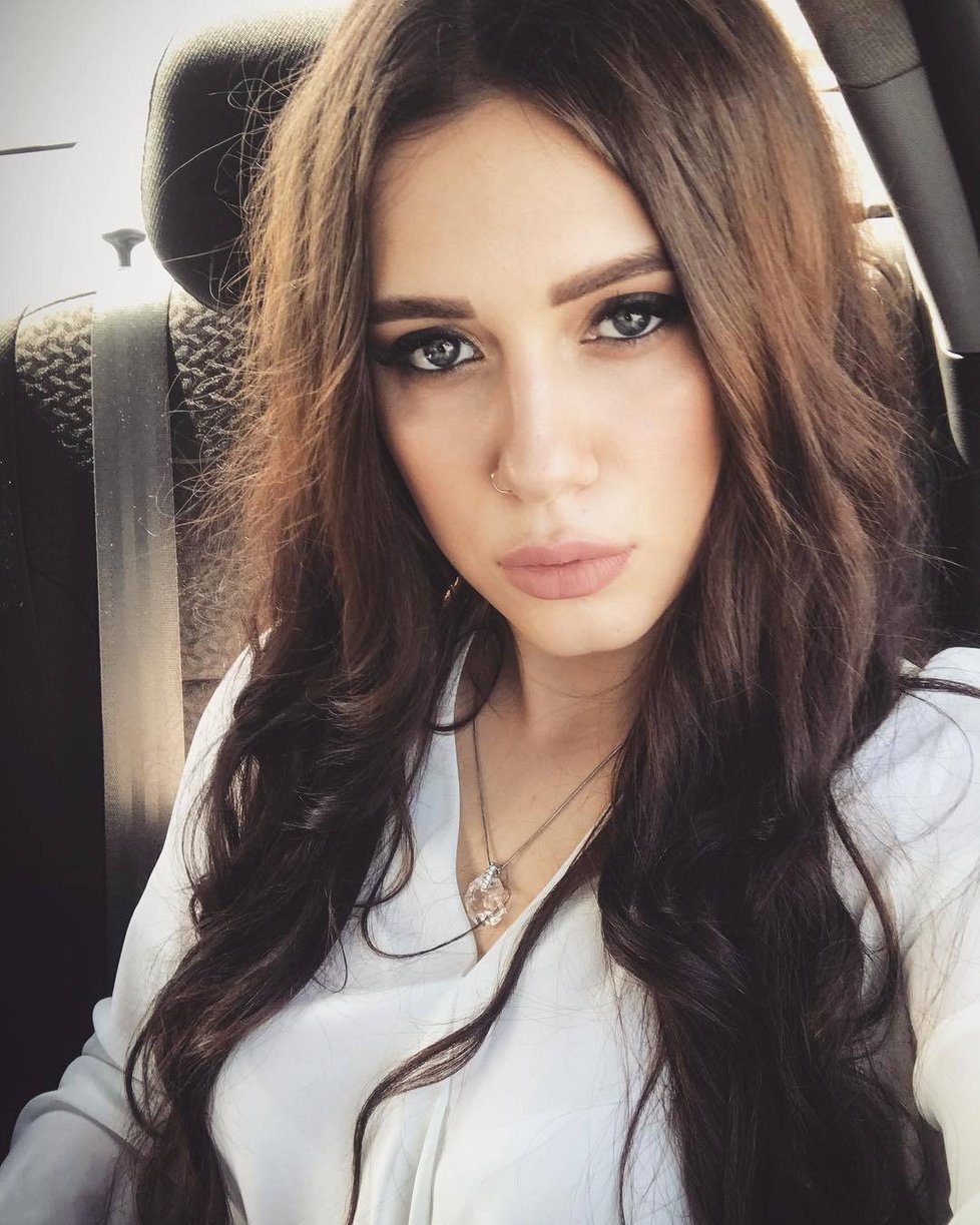 Nejvíce sexy hráčka pokeru světa Lilija Novikova (†26) zemřela při nehodě v koupelně.