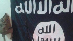 Nejmenší terorista na světě: Řady ISIS rozšířil tento liliput.