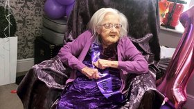 Babička, která přežila dvě války a čtyři monarchy, nemá žádné přeživší blízké: Ke 100. narozeninám dostala blahopřání od lidí z celého světa!