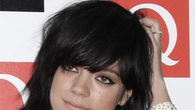 Lily Allen dvakrát přišla o dítě, potřetí se dočkala.