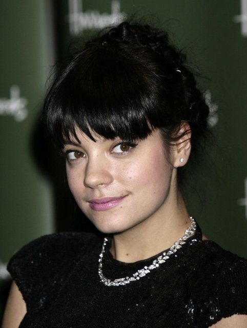 Lily Allen drdoly nosí hojně