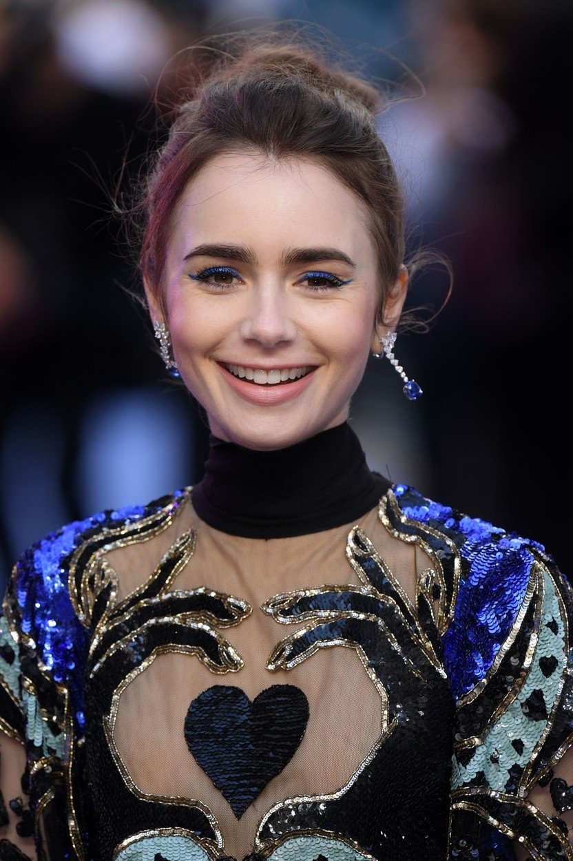 Lily Collins - 33 let