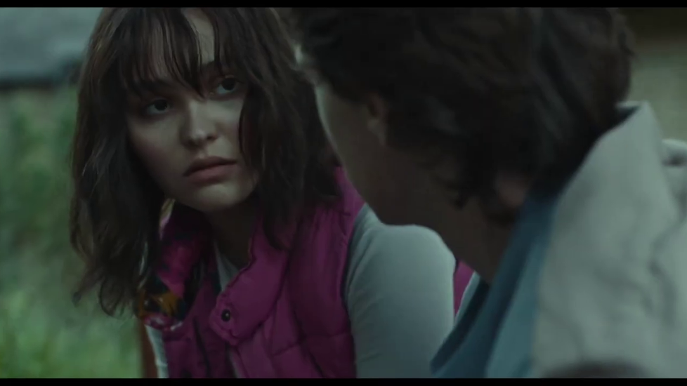 Lily Rose Depp v traileru ke snímku Wolf