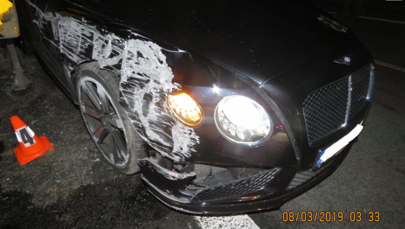 Bentley Davida Limberského po nehodě, která byla podle obžaloby fingovaná.