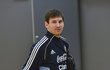 Argentina&#39;s national soccer player Lionel Messi arrives for a training session with his team at the Friends Arena in Stockholm, Sweden, February 5, 2013, on the eve of an international friendly match against Sweden. REUTERS/Jonas Ekstromer/Scanpix Sweden (SWEDEN - Tags: SPORT SOCCER)ATTENTION EDITORS - THIS IMAGE WAS PROVIDED BY A THIRD PARTY. NO COMMERCIAL SALES. SWEDEN OUT. NO COMMERCIAL OR EDITORIAL SALES IN SWEDEN. THIS PICTURE IS DISTRIBUTED EXACTLY AS RECEIVED BY REUTERS, AS A SERVICE TO CLIENTS