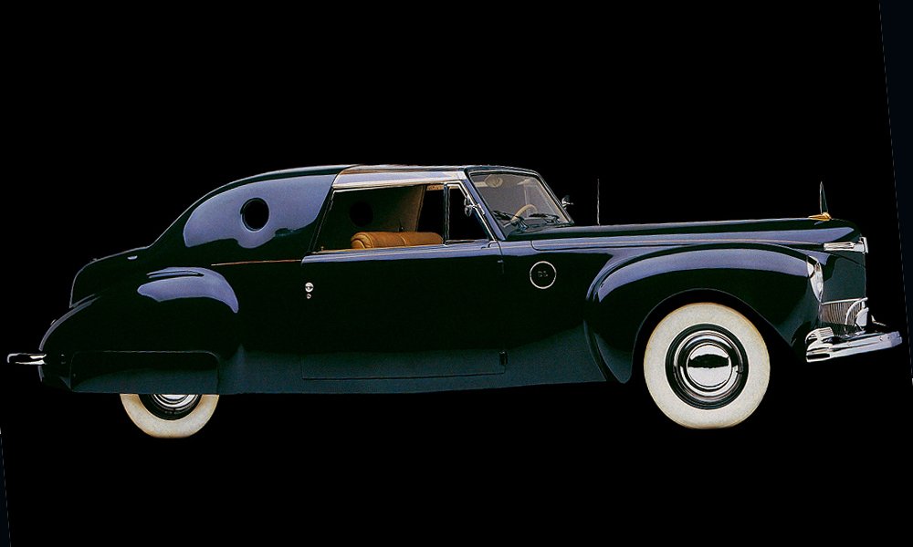 Toto extravagantní kupé Continental Special postavila v roce 1941 karosárna Derham podle návrhu Raymonda Loewyho.