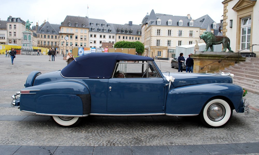Continental z let 1939 až 1948 je podle Amerického klubu klasických vozů označen jako „Full Classic“.