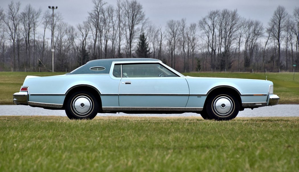 Lincoln Continental Mark IV (1975)