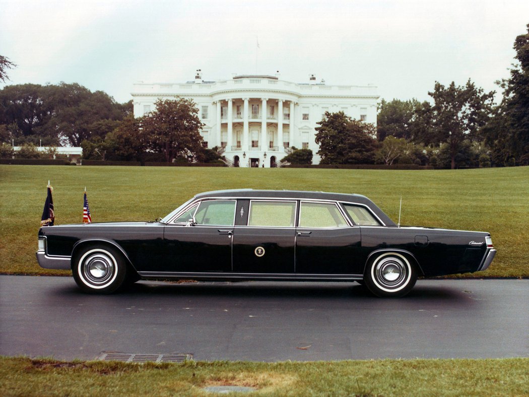 Lincoln Continental Presidential Limousine (1969)