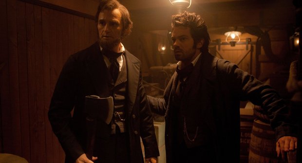 Recenze: Jak Abraham Lincoln, Lovec upírů sjednotil Ameriku a vykydlil vampýry