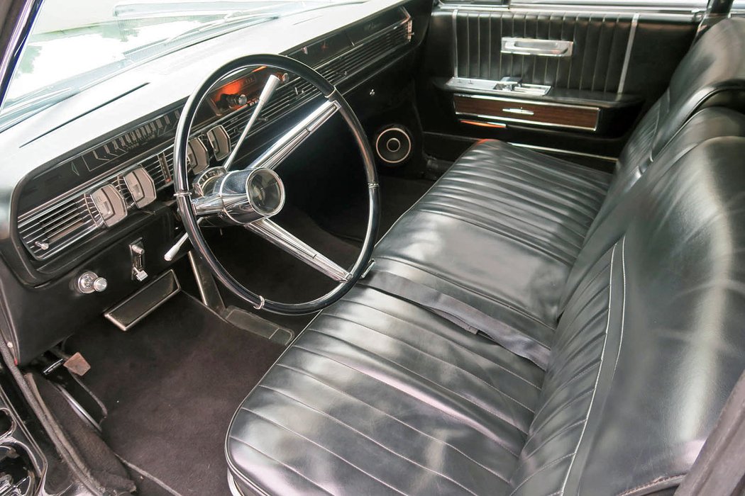 Prodloužený Lincoln Continental Steva McQueena