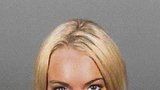 Lindsay Lohan opět zatkli: Autem najela do chodce a utekla!