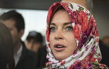 Lindsay Lohan se dala na islám! Z potížistky muslimka