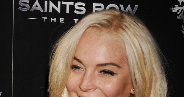 Lindsay Lohan měla podle svého otce zuby zkažené od braní drog