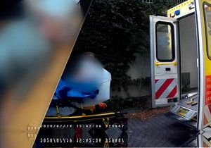Pražští policisté zachránili život seniorce s mrtvicí.