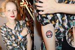 Anička Linhartová má po těle devět tetování