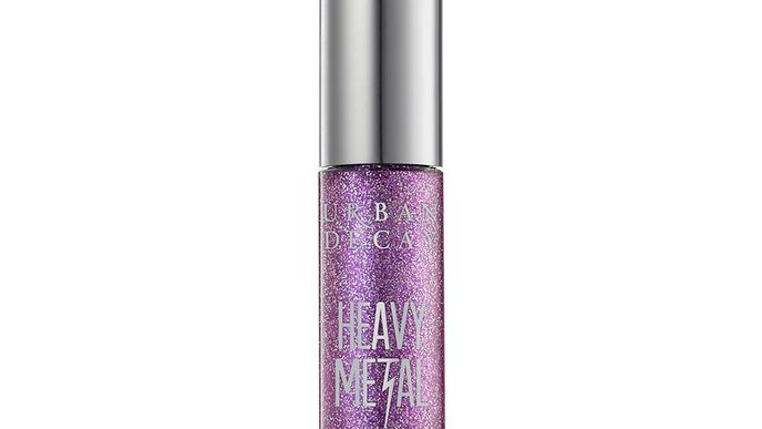 Tekutá oční linka se třpytkami Heavy Metal, Urban Decay, 660 Kč