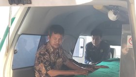 Pohřeb Džannatun Cintjové Dewiové, první identifikované oběti tragického letu JT-610 společnosti Lion Air.