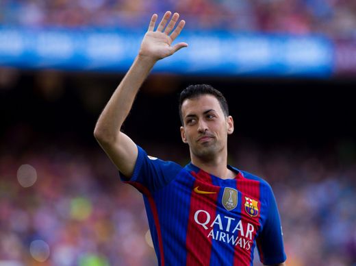 Sergio Busquets by mohl opět hrát se starým kamarádem. Sergio Busquets by mohl opět hrát se starým kamarádem.
