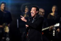 Lionel Richie míří do Prahy! V O2 areně zahraje po 13 letech