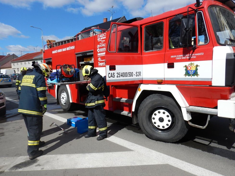 V Lipníku nad Bečvou vyhořela hračkářská dílna.