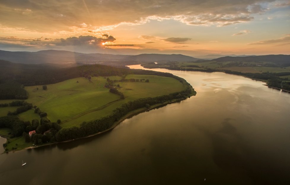 Lipno patří mezi nejoblíbenější dovolenkové destinace v Česku