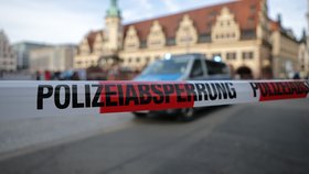 V Lipsku najelo auto do davu lidí, dva lidé zemřeli a dva utrpěli zranění