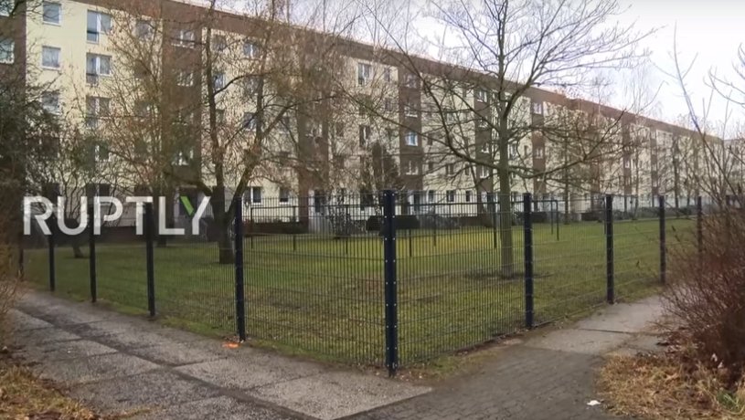 Obyvatelé sídliště v Lipsku se oplotili proti uprchlíkům