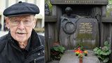 Nedožité 93. narozeniny Lubomíra Lipského: V hrobě je se synem, který umrzl!
