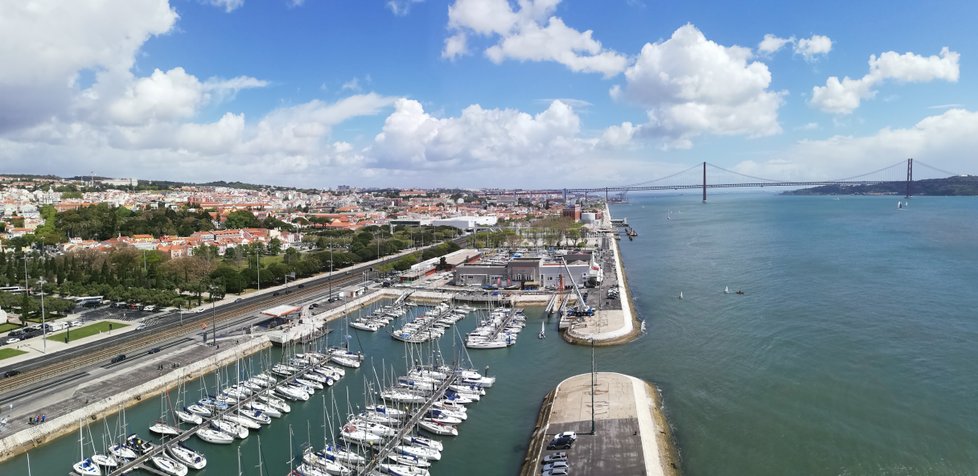 Tajemný jako desítky zákoutí a odkazy na historii města... Takový je Lisabon, metropole Portugalska.